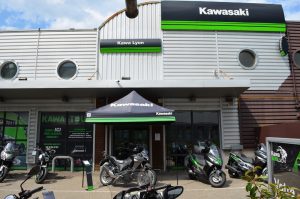 devanture kawalyon magasin moto dardilly